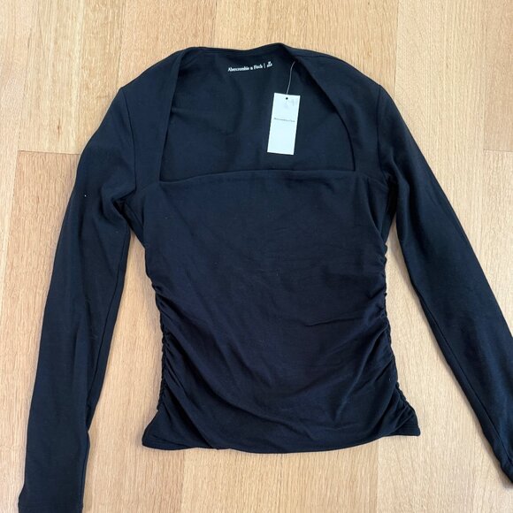 New w/Tags Abercrombie & Fitch Square Neck Going Out Top - Picture 3 of 3